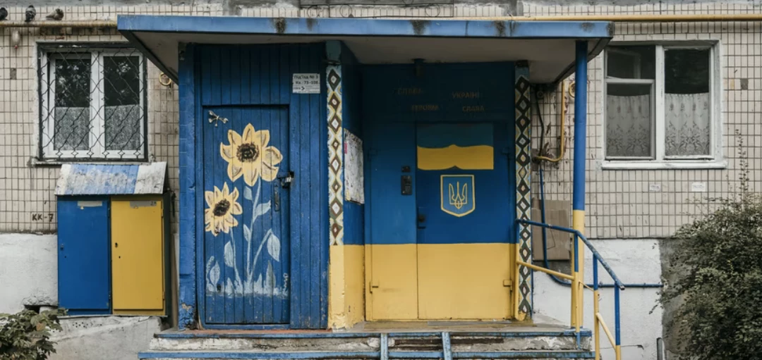 Gebäude Tür Fenster Blau Gelb Ukraine Flagge 