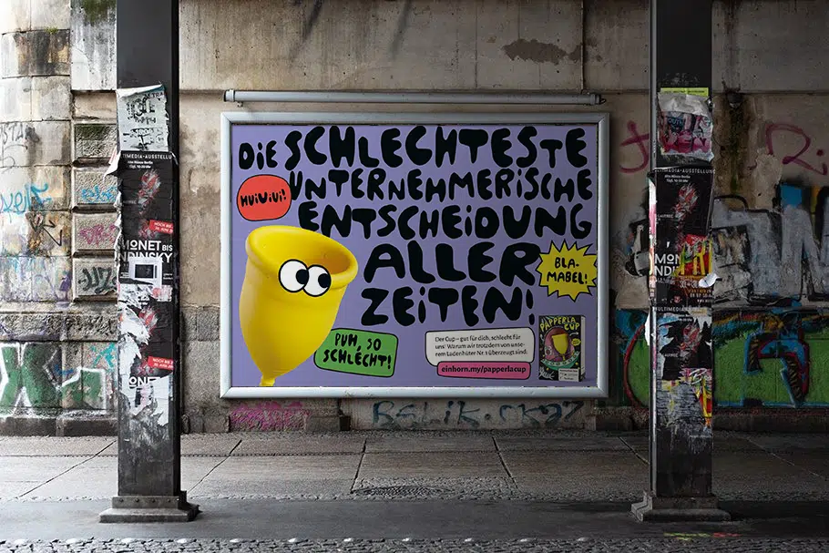 Einhorn Plakat zum Papperlacup in Unterführung. 